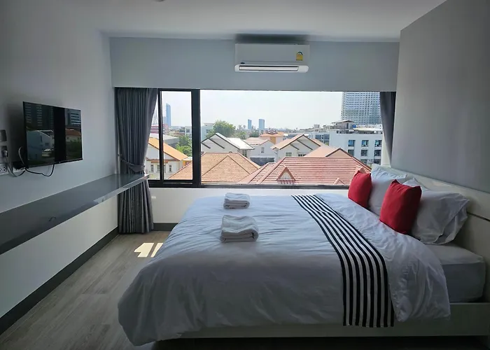 โรงแรมแอเรียเพลส สาทร * 曼谷